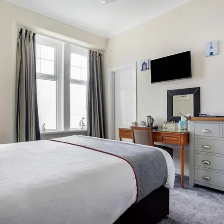 Anacapri 5* Falmouth