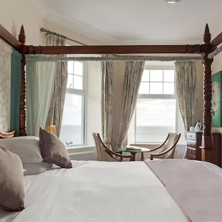 Anacapri 5* Falmouth
