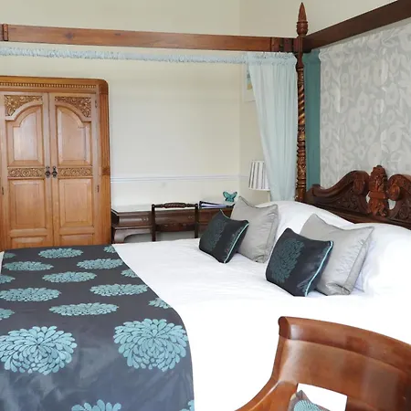Anacapri 5* Falmouth